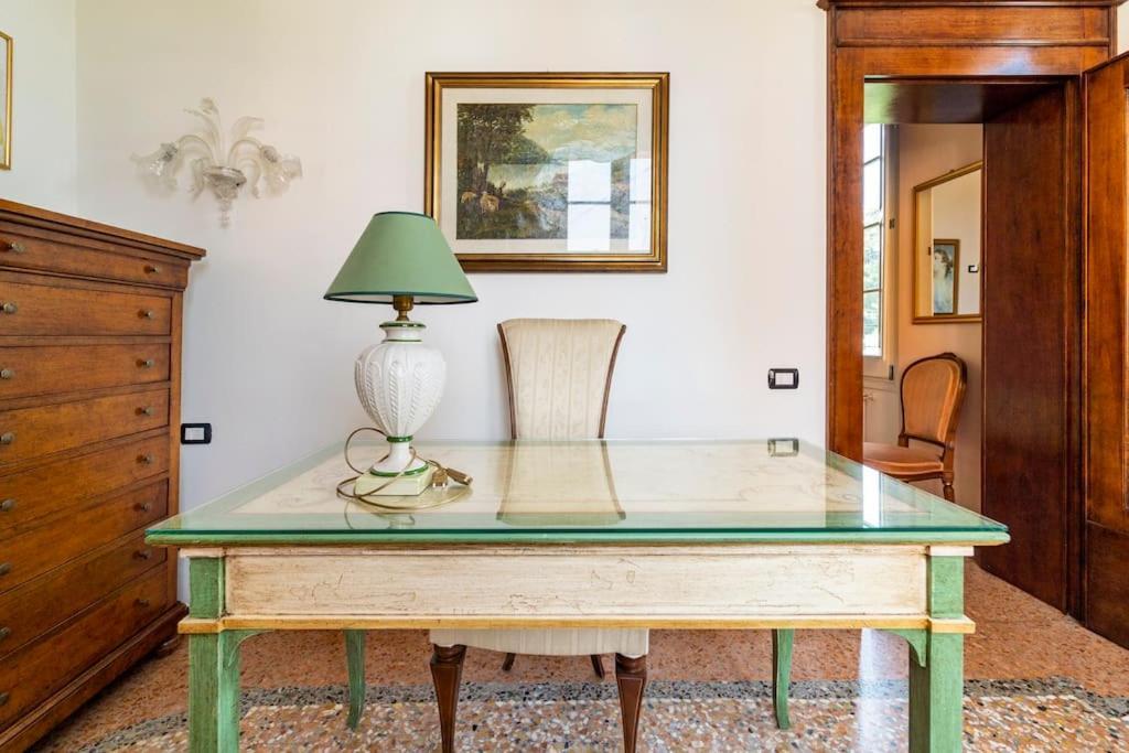 Appartamento Elegant Apt, Wi-Fi And Garden Bologna Esterno foto